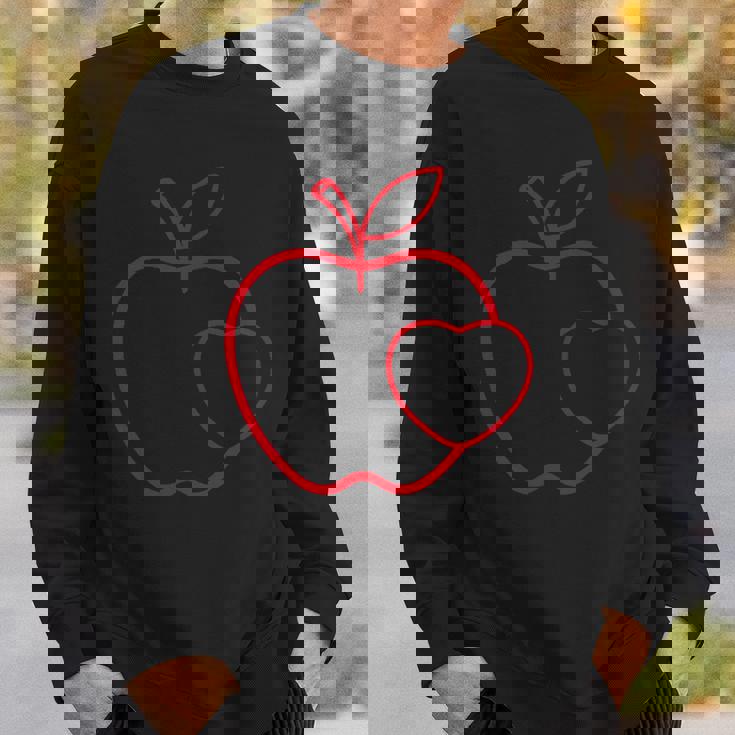 赤い りんご ハート ラインアート かわいい シンプル デザイン スウェットシャツ 彼への贈り物