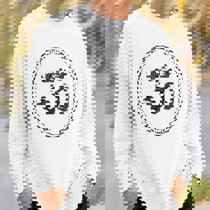 Om スピリチュアルシンボル ヨガ 瞑想 オーム スウェットシャツ 彼への贈り物