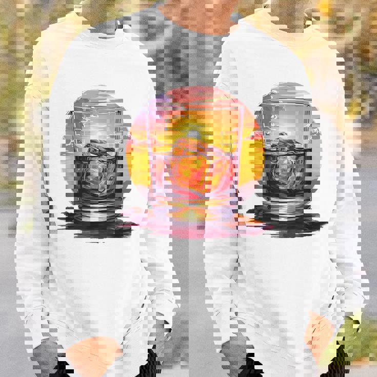 エレガントなウイスキーの夕日 スウェットシャツ 彼への贈り物