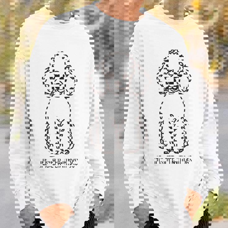 トイ プードル シルエット ラインアート 犬がいると人生はもっと楽しい デザイン スウェットシャツ 彼への贈り物