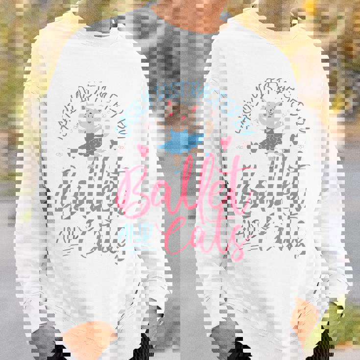 バレエダンサー ダンスガール バレリーナ 猫 気が散りやすい スウェットシャツ 彼への贈り物