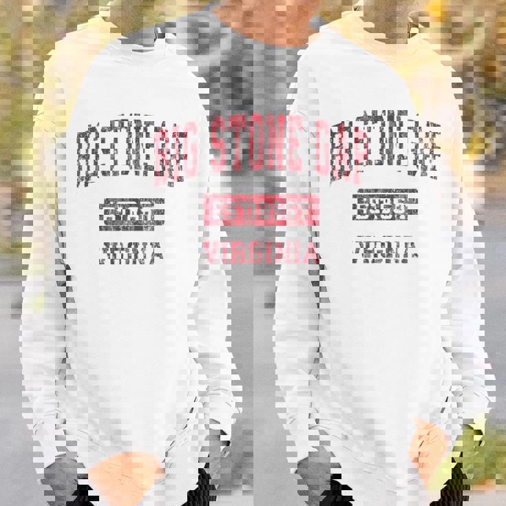 ビッグストーンギャップ バージニアバージニアva ヴィンテージスポーツデザイン レッドデザイン スウェットシャツ 彼への贈り物