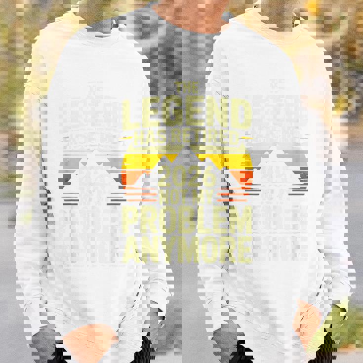 レジェンドが引退した2026年 おかしな退職祝い スウェットシャツ 彼への贈り物