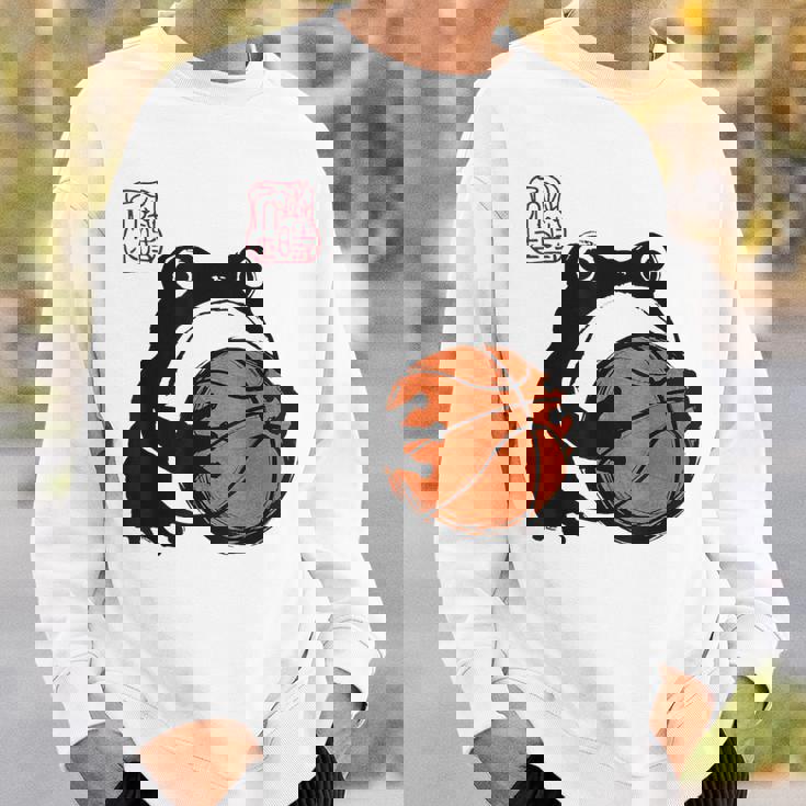 不機嫌そうなカエル 面白い バスケットボール アニメ 日本語 スウェットシャツ 彼への贈り物