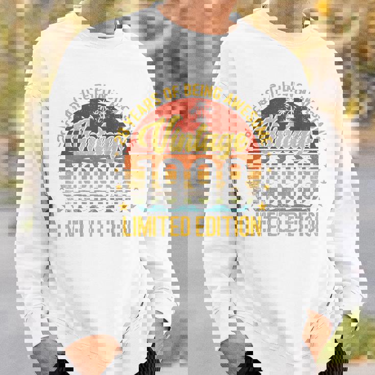 裏面 ヴィンテージ 28 誕生日 デコレーション メンズ 28歳 1998 28歳 スウェットシャツ 彼への贈り物