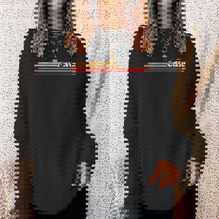 1980年代ヴィンテージグラフィックスタイルキャデラックミシガン。 スウェットシャツ 彼女への贈り物