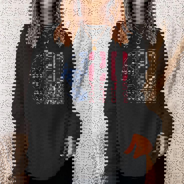 20 Years Of Being Awesome サッカー サッカー 20歳 誕生日 スウェットシャツ 彼女への贈り物