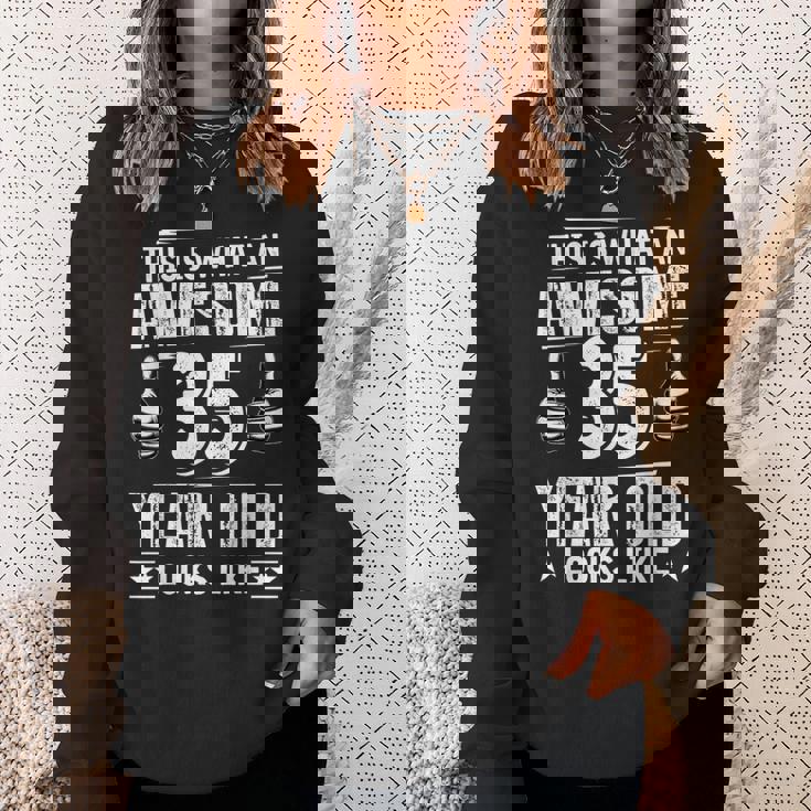 35歳の誕生日プレゼントは私に35年かかりました 良い 面白い 35歳 スウェットシャツ 彼女への贈り物