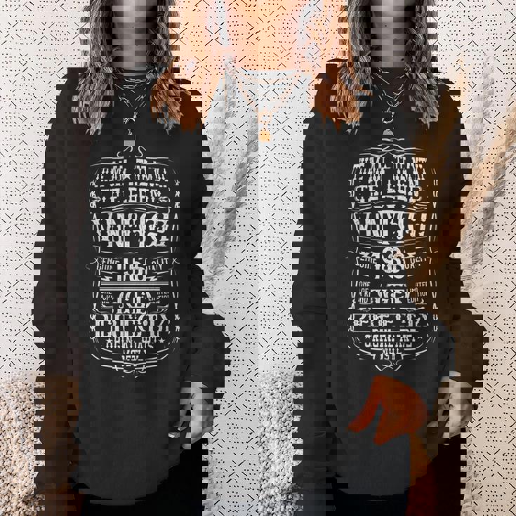 59 歳の誕生日プレゼント ヴィンテージ 1966 男性 面白い 59 歳 1966 長袖tシャツ スウェットシャツ 彼女への贈り物