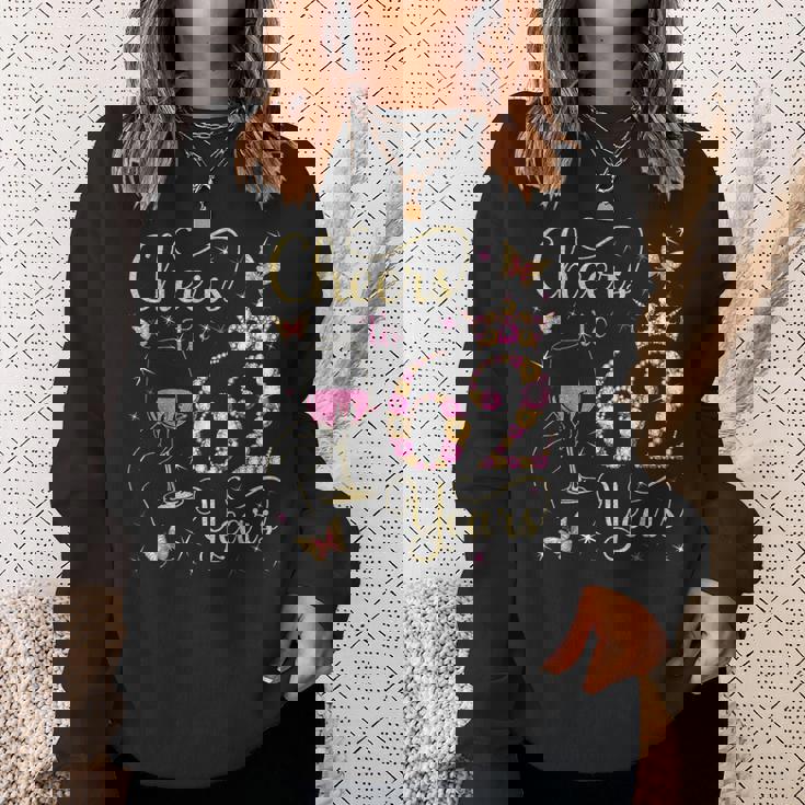 62歳、62歳の女王の誕生日、62歳の誕生日に乾杯。 スウェットシャツ 彼女への贈り物