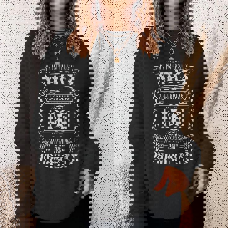 65歳の誕生日伝説は1961年3月に誕生しました。 長袖tシャツ スウェットシャツ 彼女への贈り物