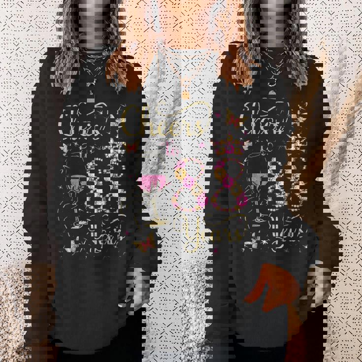 88歳、88歳の女王の誕生日、88歳の誕生日に乾杯。 スウェットシャツ 彼女への贈り物