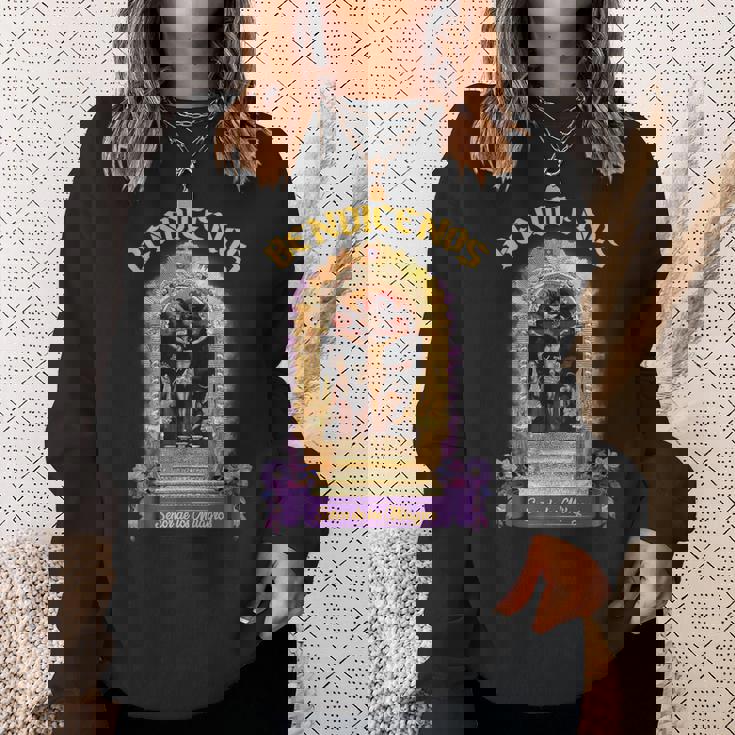 Eleñor De Los Milagros Is The Patron Of Peruvian Lima Peru スウェットシャツ 彼女への贈り物