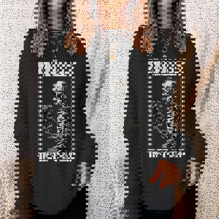 Finally Time To Read Book Lover Bookworm スケルトン 面白い本 スウェットシャツ 彼女への贈り物