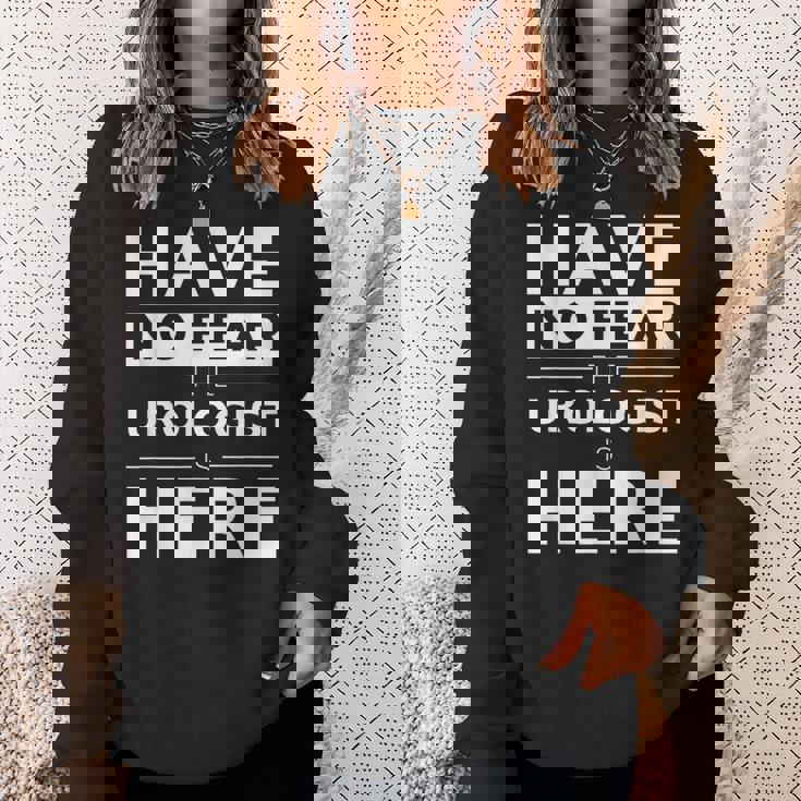 Have No Fear Urologist Is Here 面白い ギフト 仕事 ユーモア ジョブ スウェットシャツ 彼女への贈り物