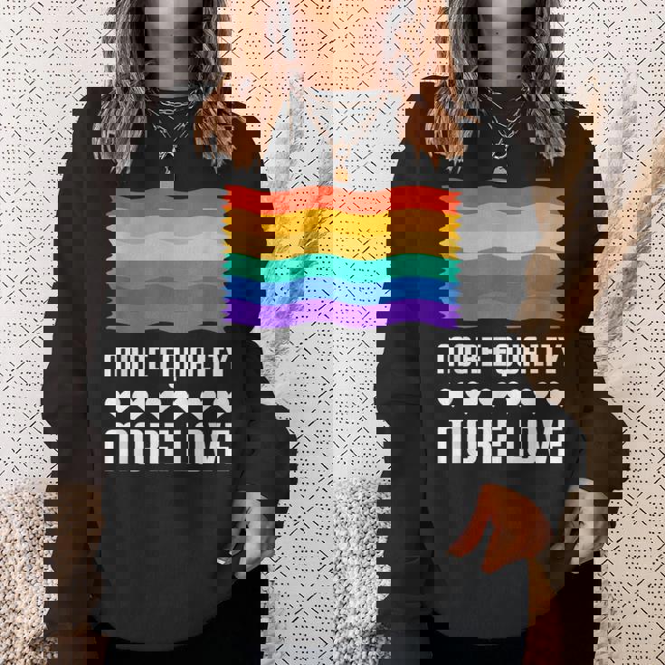 Lgbt More Equality More Lovetシャツ Lgbtq ゲイ レズビアン Lgbt スウェットシャツ 彼女への贈り物