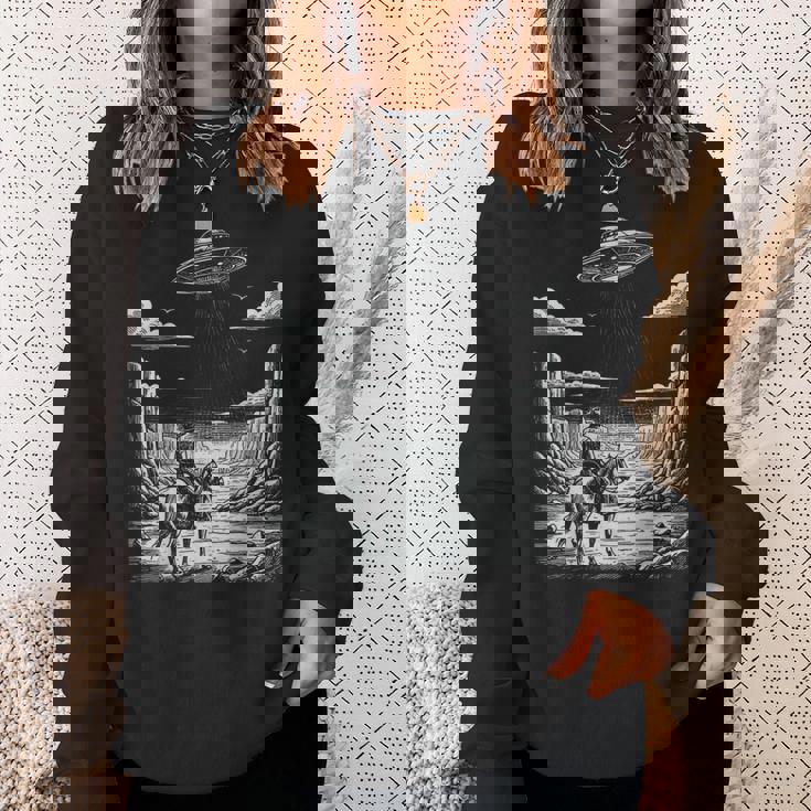 Lone Cowboy Watching Ufo 空飛ぶ円盤 キャニオン スウェットシャツ 彼女への贈り物