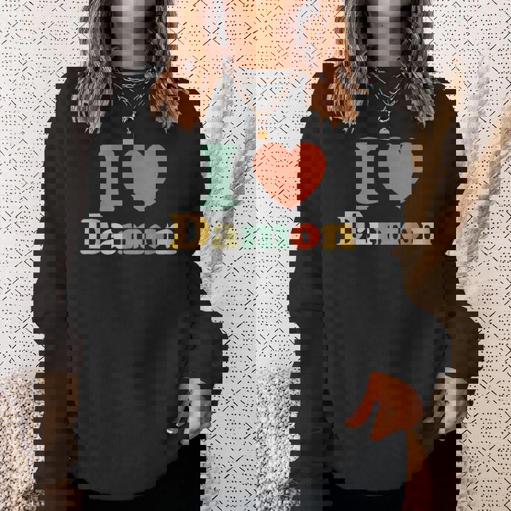 I Love Damon I Heart Damon レッド ハート バレンタイン スウェットシャツ 彼女への贈り物