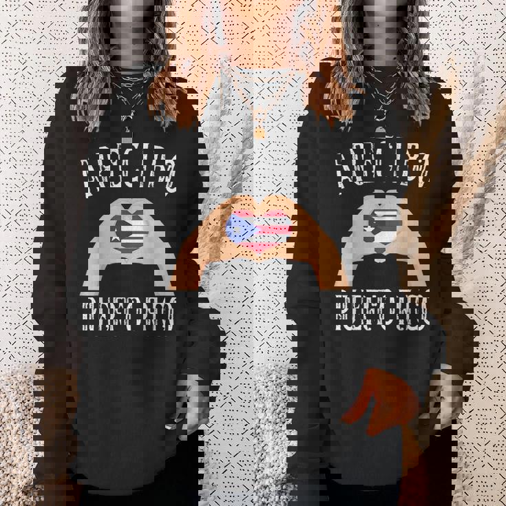 Puerto Rico Flag Heart Arecibo City スウェットシャツ 彼女への贈り物