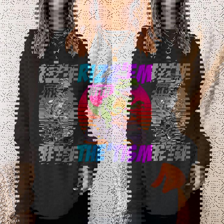 Rizz 'Em With The Tism 恐竜 T-Rex Meme Autism スウェットシャツ 彼女への贈り物