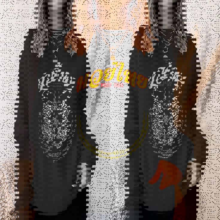 Suea Kooak Yant Thai Kickboxing Twin Tiger Muay Thai スウェットシャツ 彼女への贈り物