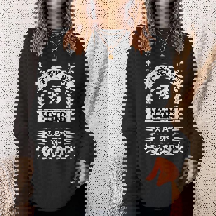 こんなに面白く見えるのに95年かかった 95歳 長袖tシャツ スウェットシャツ 彼女への贈り物