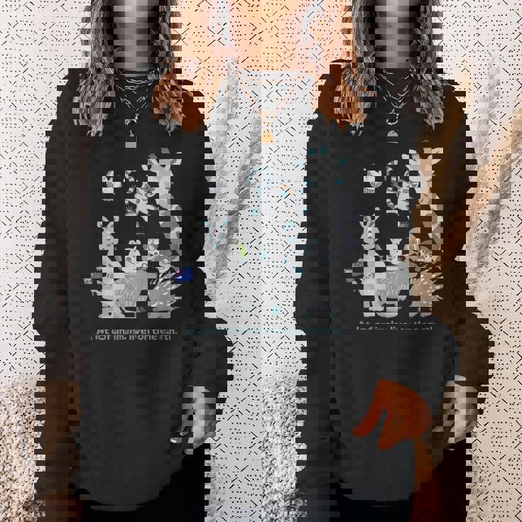 みんなの地球 アニマル キリン カンガルー カピバラ クアッカワラビー ワオキツネザル ハリネズミ メンズ レディース スウェットシャツ 彼女への贈り物