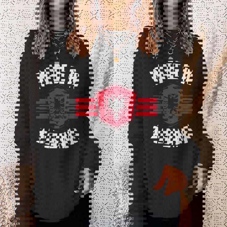 アルバニア アルバニア国旗 長袖tシャツ スウェットシャツ 彼女への贈り物