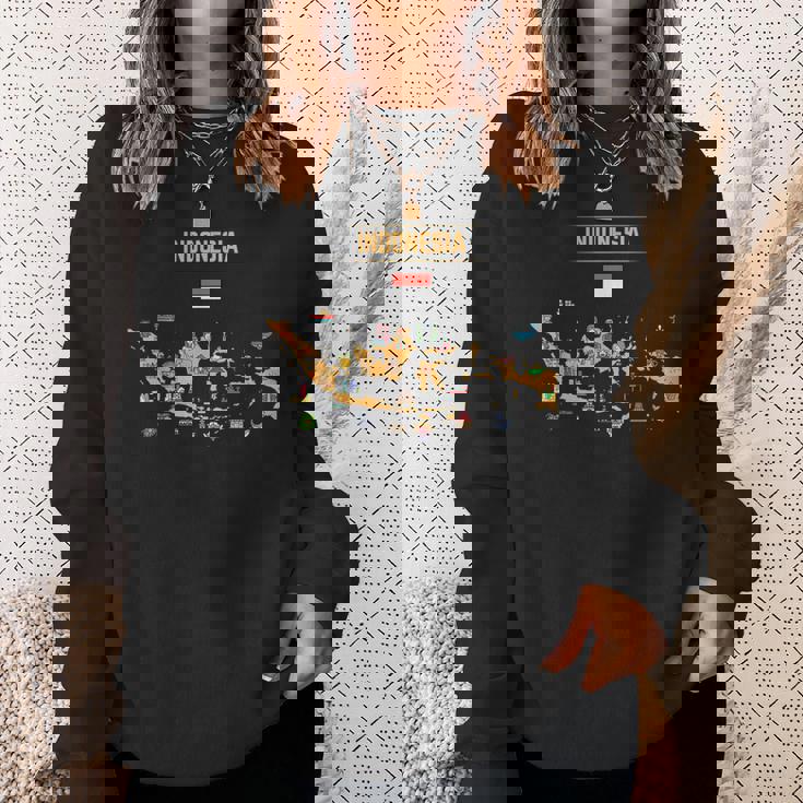 インドネシアの地図。 有名な国のランドマークのアイコン、伝統 スウェットシャツ 彼女への贈り物