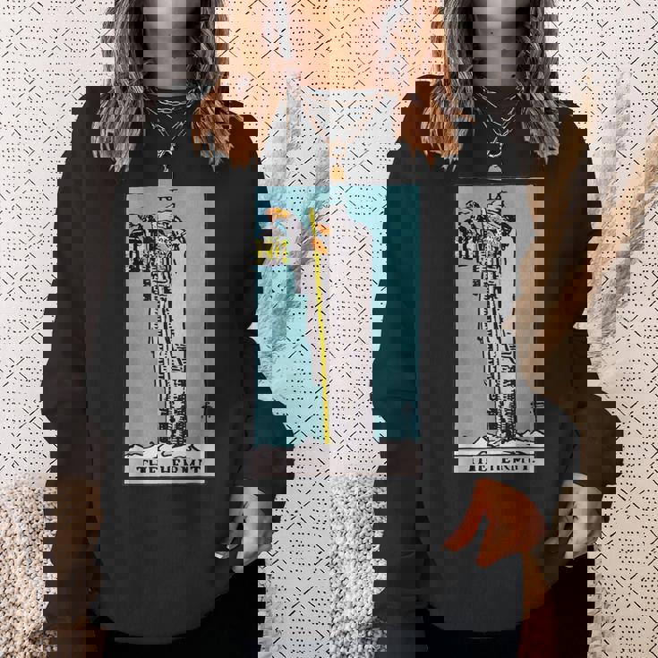 オリジナルのrider Waite Deckからの隠者ビンテージタロットカード スウェットシャツ 彼女への贈り物