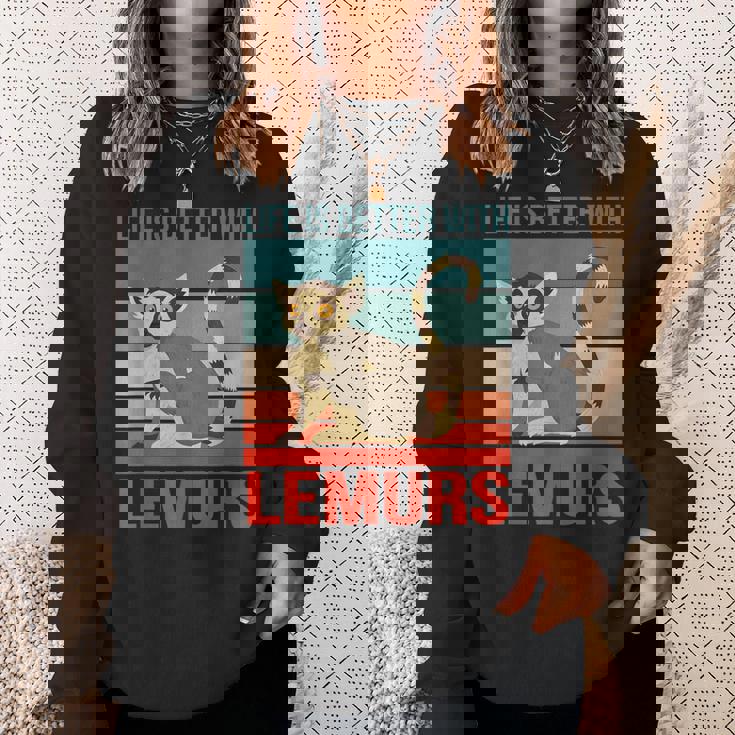 キツネザル ライフ・イズ・ベター 霊長類 キツネザル スウェットシャツ 彼女への贈り物