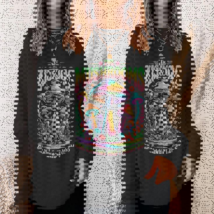 キノコはカラフルなサイケデリックな森の風景を呼んでいます。 スウェットシャツ 彼女への贈り物