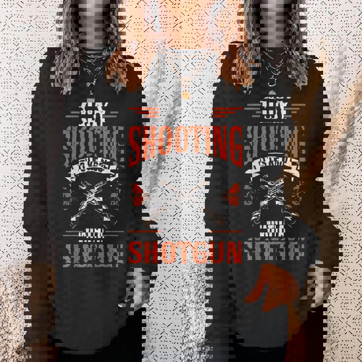 クレー射撃 散弾銃を使ったゴルフのようなもの ショットガン トラップ からのプル ピジョン クレー射撃 スウェットシャツ 彼女への贈り物