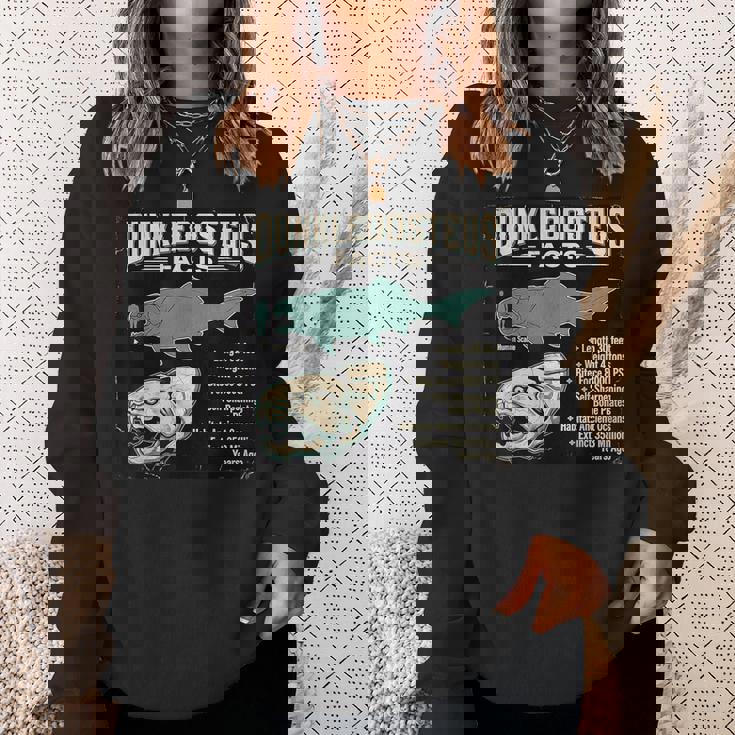 ダンクルオステウス Dunkleosteus Facts 古代魚 恐竜 海洋 生物 学習 図解 スウェットシャツ 彼女への贈り物