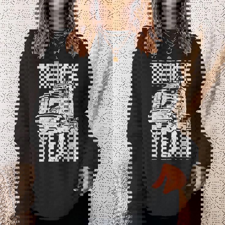 トラッカー 18輪トラック イェーピンク スウェットシャツ 彼女への贈り物