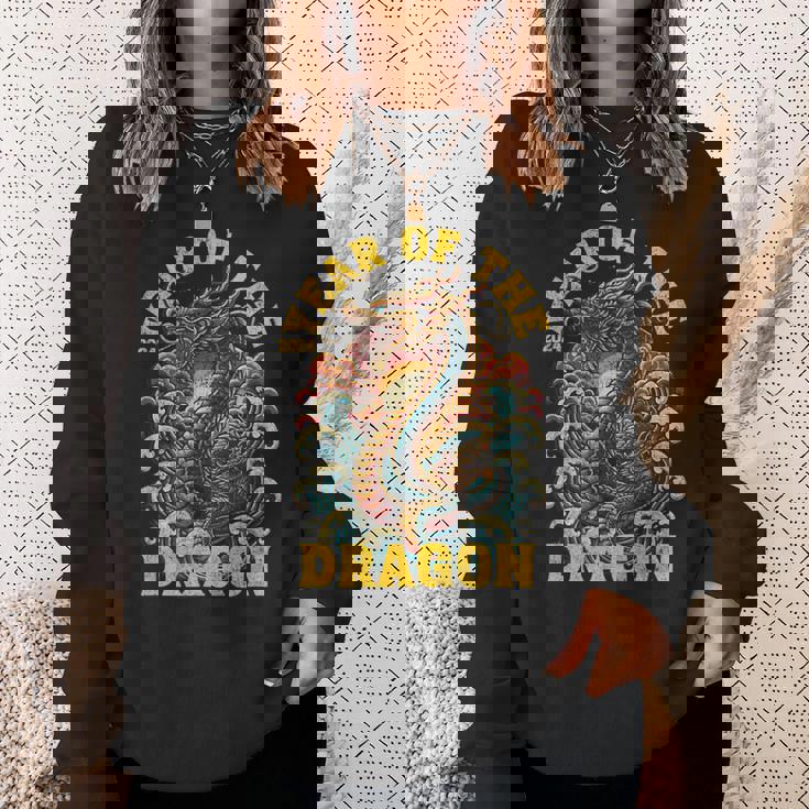 ドラゴンの年2024明けましておめでとうございます漢字 スウェットシャツ 彼女への贈り物