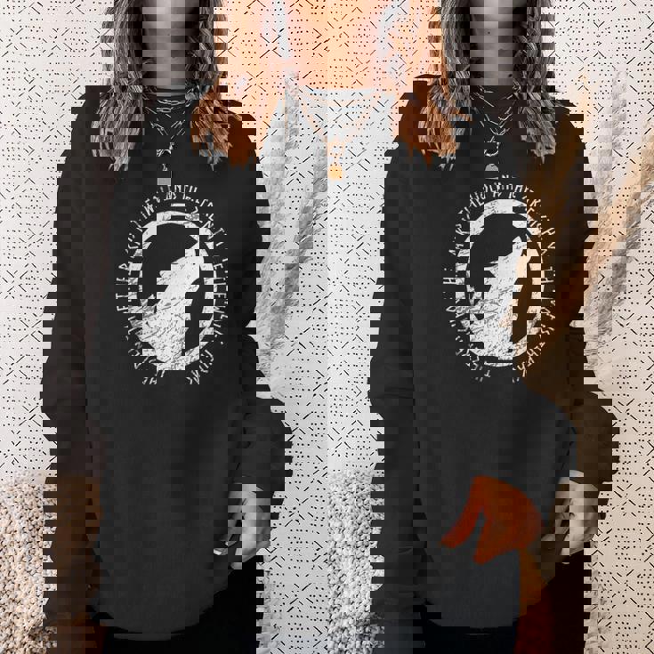 パックの強みはウルフ・キンドレッド・ウルフ・パック・スクワッド スウェットシャツ 彼女への贈り物