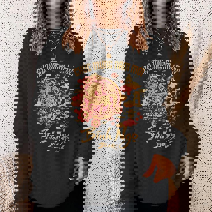 ベトナム旧正月2026ビンゴチャクムンナムモイ。 スウェットシャツ 彼女への贈り物