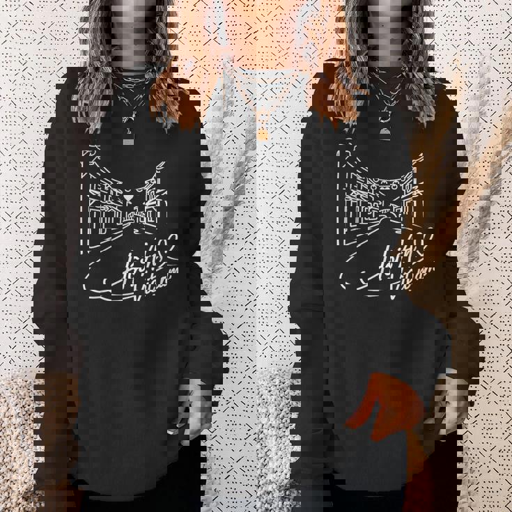 ホイアン、ベトナムシグネチャーハートアート ベトナムのお土産 スウェットシャツ 彼女への贈り物