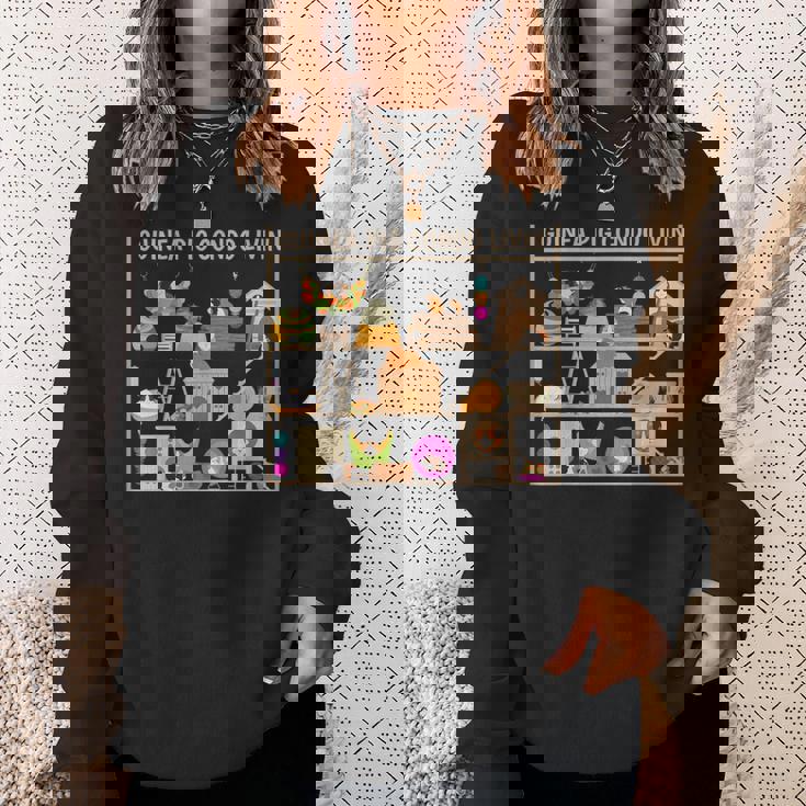 モルモットのコンドの生活のおもちゃヘイベッドの隠れ家の家 スウェットシャツ 彼女への贈り物