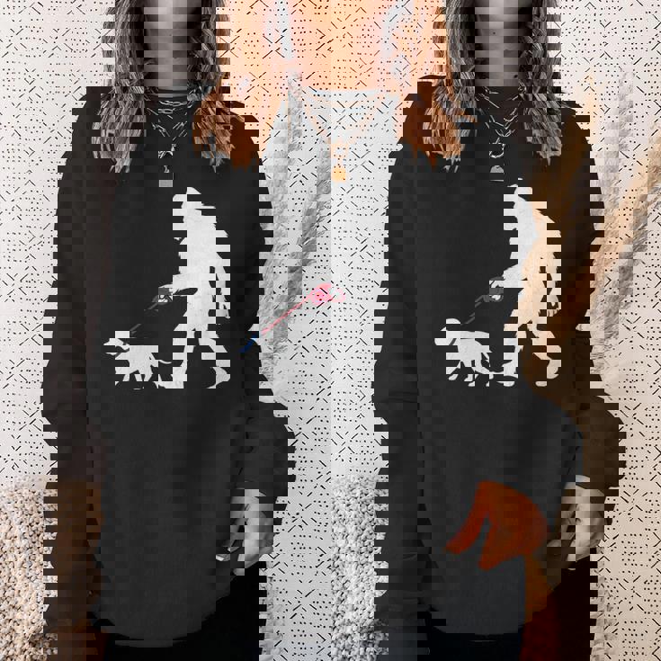 レトロ ビッグフット ウォーキング ブルマスティフ 犬 面白い サスカッチ 長袖tシャツ スウェットシャツ 彼女への贈り物