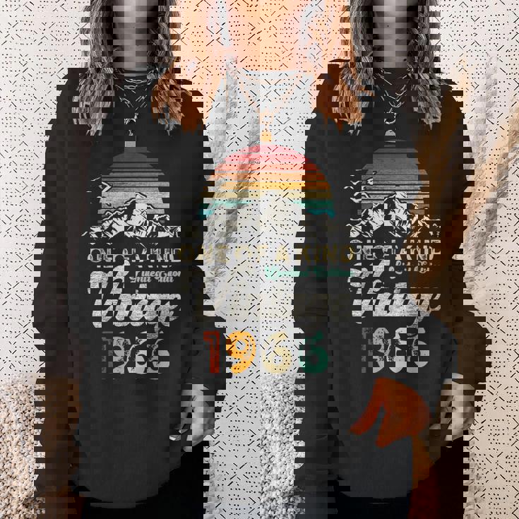 ヴィンテージ 1966 誕生日 60年 マウンテン レトロ スウェットシャツ 彼女への贈り物