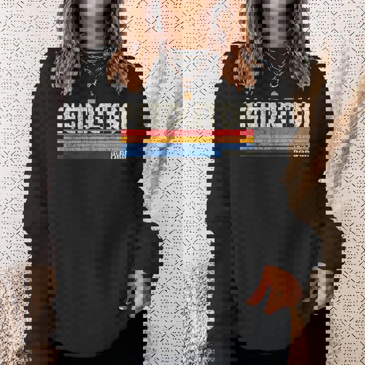 ヴィンテージ レトロ 70年代 80年代スタイル 故郷 ペンドルトン インディアナ州 スウェットシャツ 彼女への贈り物