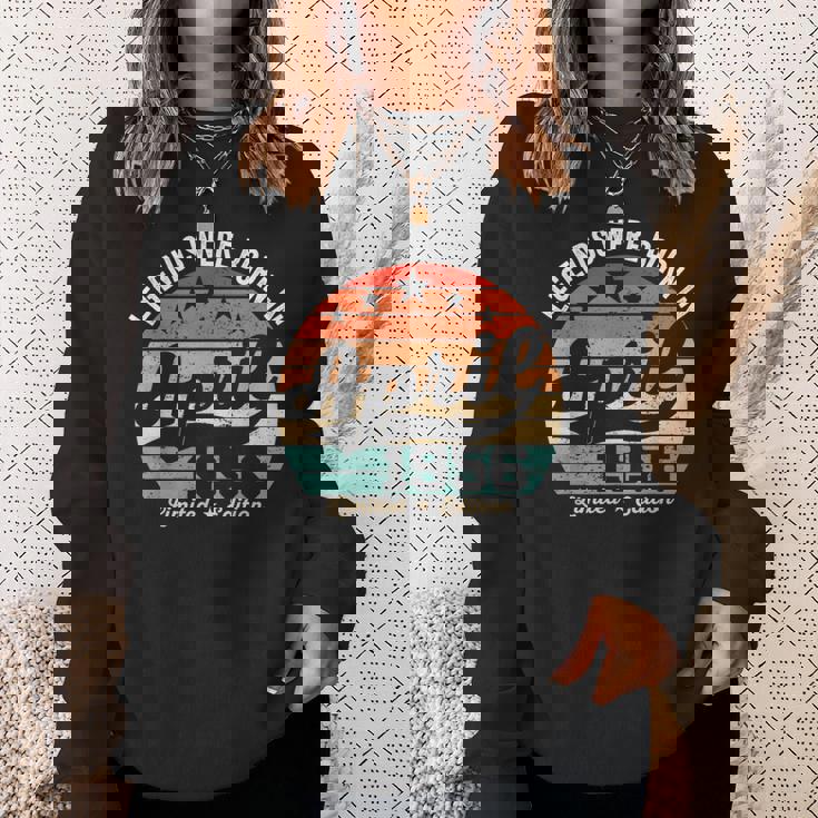 ヴィンテージ70歳の誕生日の伝説は1956年4月に誕生しました。 スウェットシャツ 彼女への贈り物