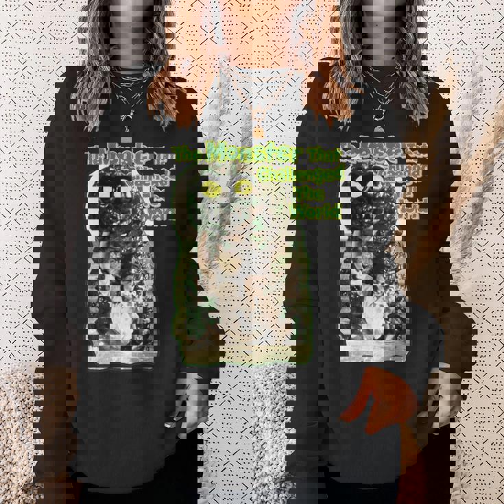 世界に挑んだヴィンテージクラシックホラーモンスター 長袖tシャツ スウェットシャツ 彼女への贈り物
