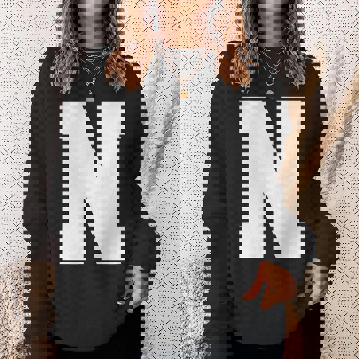 大文字nアルファベットモノグラムイニシャル スウェットシャツ 彼女への贈り物