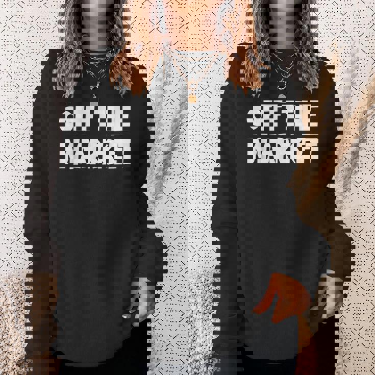 婚約者や既婚者のためのオフザマーケットtシャツ スウェットシャツ 彼女への贈り物