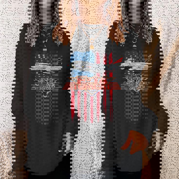 愛国的な海軍 F-14 トムキャットとアメリカ国旗 スウェットシャツ 彼女への贈り物