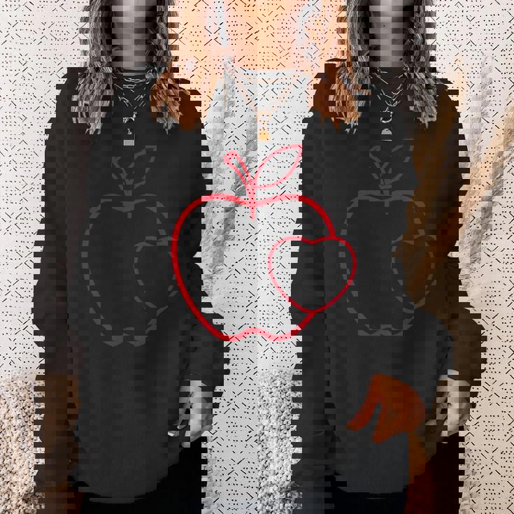 赤い りんご ハート ラインアート かわいい シンプル デザイン スウェットシャツ 彼女への贈り物