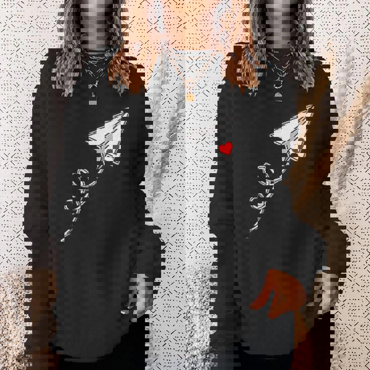 赤いハートの紙飛行機、紙飛行機のメッセージ スウェットシャツ 彼女への贈り物